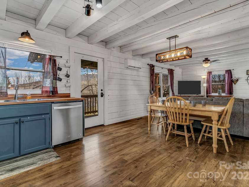 35 Creeds Cove Lane, Waynesville, NC 28785.  MLS# CAR4224352, YatesRealty ID 5654. 