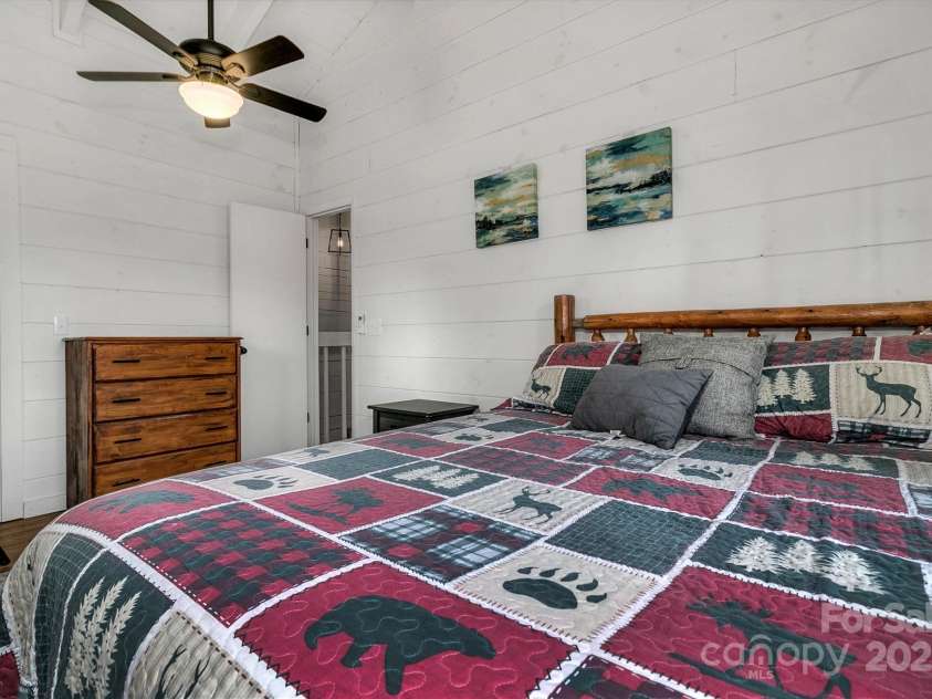 35 Creeds Cove Lane, Waynesville, NC 28785.  MLS# CAR4224352, YatesRealty ID 5654. 