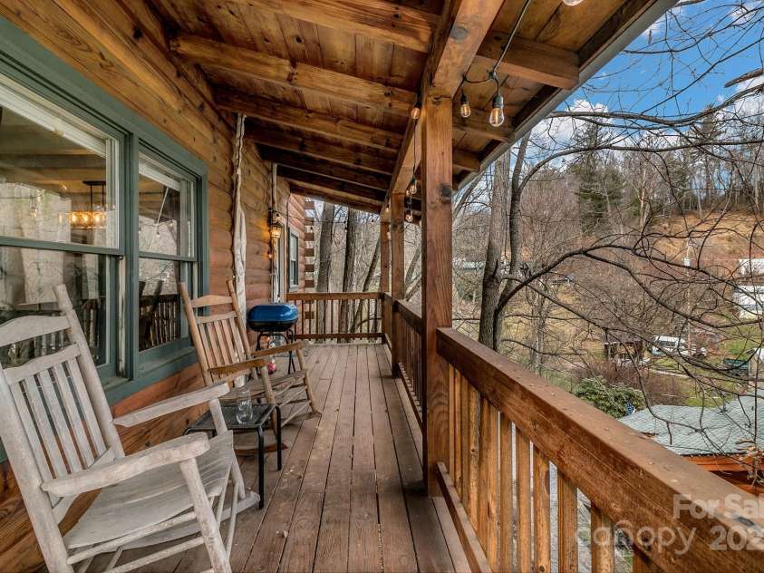 35 Creeds Cove Lane, Waynesville, NC 28785.  MLS# CAR4323058, YatesRealty ID 5654. 