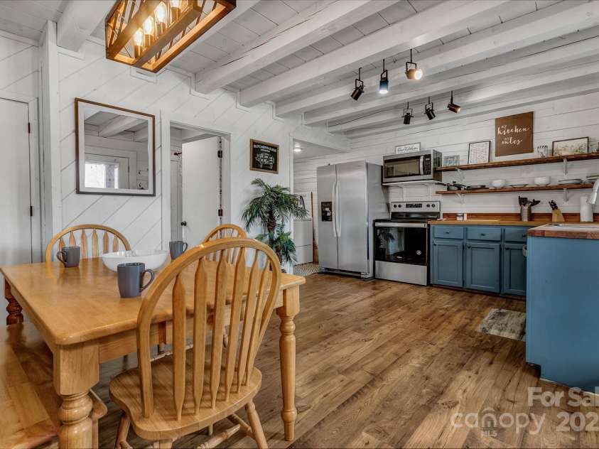 35 Creeds Cove Lane, Waynesville, NC 28785.  MLS# CAR4323058, YatesRealty ID 5654. 