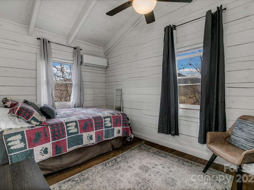 35 Creeds Cove Lane, Waynesville, NC 28785.  MLS# CAR4323058, YatesRealty ID 5654. 