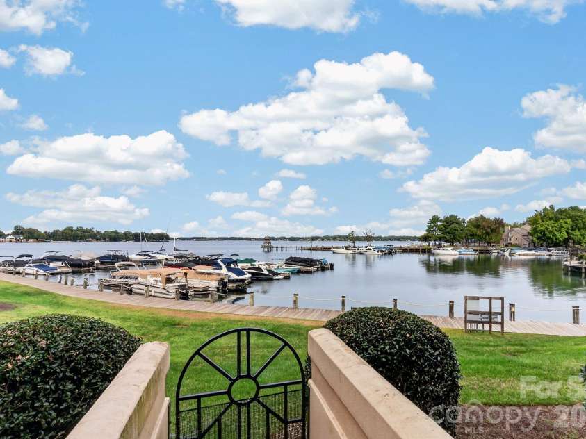 822 Southwest Drive, Davidson, NC 28036.  MLS# CAR4434599, YatesRealty ID 56541. 
