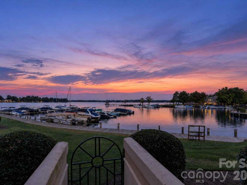 822 Southwest Drive, Davidson, NC 28036.  MLS# CAR4434599, YatesRealty ID 56541. 