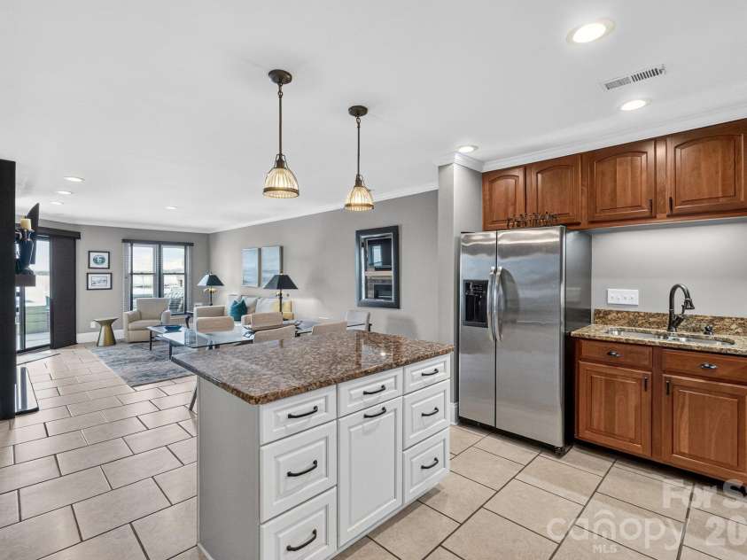822 Southwest Drive, Davidson, NC 28036.  MLS# CAR4434599, YatesRealty ID 56541. 