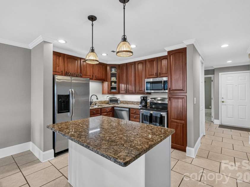 822 Southwest Drive, Davidson, NC 28036.  MLS# CAR4434599, YatesRealty ID 56541. 
