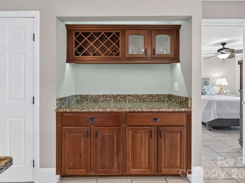 822 Southwest Drive, Davidson, NC 28036.  MLS# CAR4434599, YatesRealty ID 56541. 
