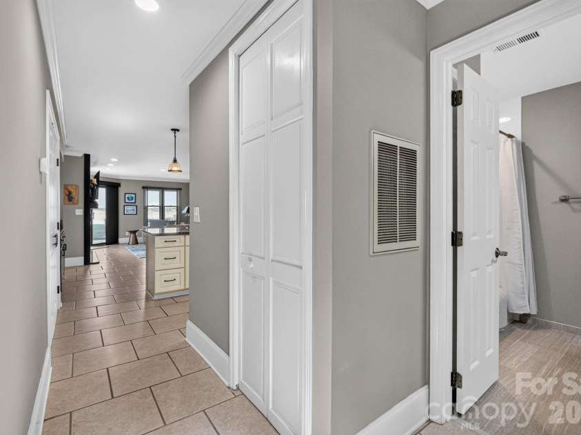 822 Southwest Drive, Davidson, NC 28036.  MLS# CAR4434599, YatesRealty ID 56541. 