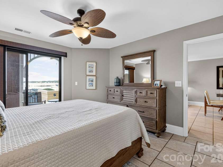 822 Southwest Drive, Davidson, NC 28036.  MLS# CAR4434599, YatesRealty ID 56541. 