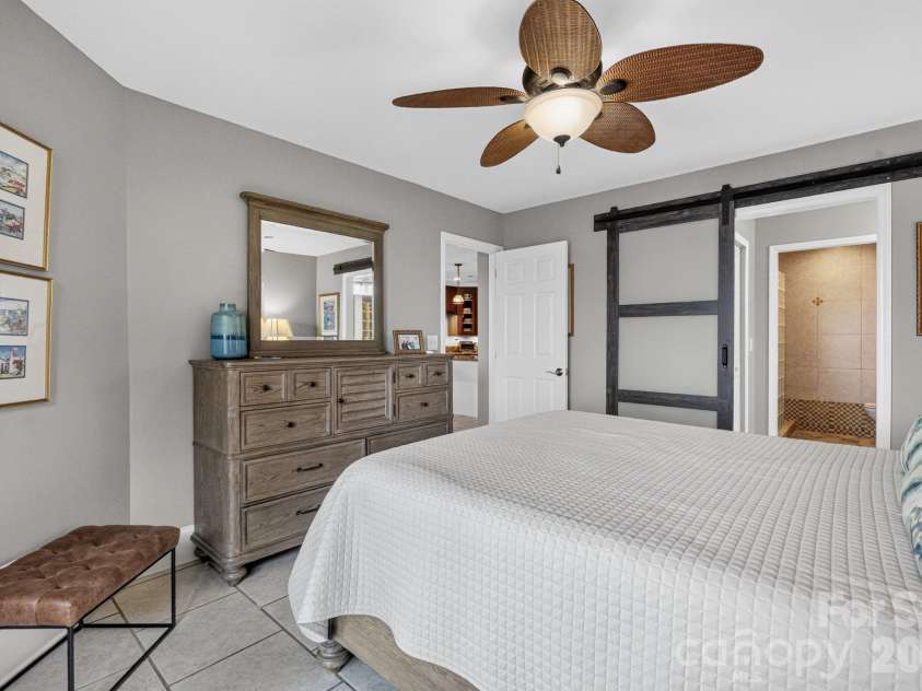 822 Southwest Drive, Davidson, NC 28036.  MLS# CAR4434599, YatesRealty ID 56541. 