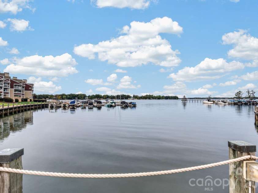 822 Southwest Drive, Davidson, NC 28036.  MLS# CAR4434599, YatesRealty ID 56541. 