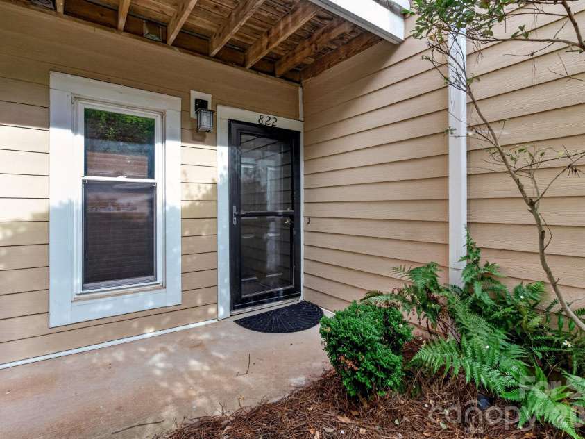 822 Southwest Drive, Davidson, NC 28036.  MLS# CAR4434599, YatesRealty ID 56541. 