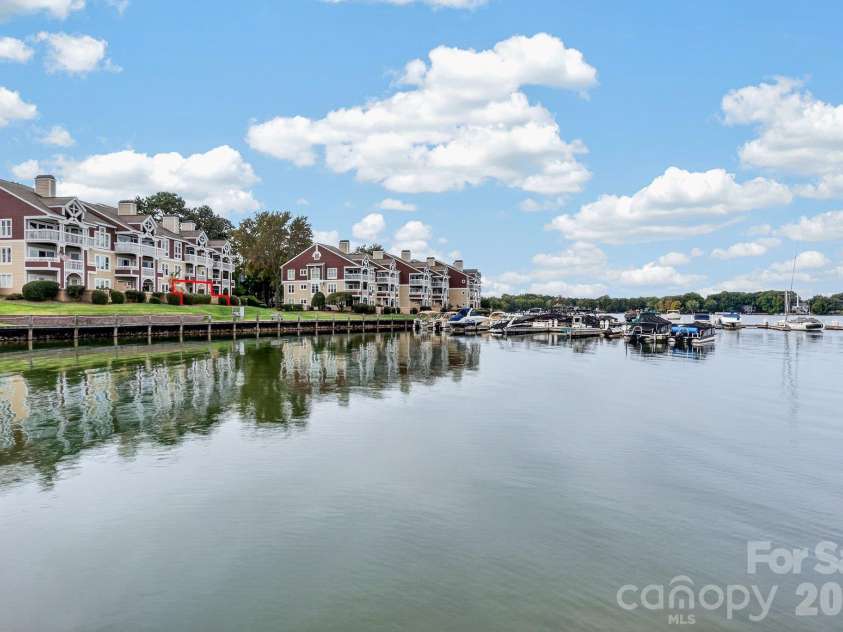 822 Southwest Drive, Davidson, NC 28036.  MLS# CAR4434599, YatesRealty ID 56541. 