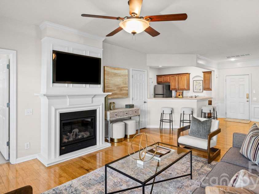 3250 Margellina Drive, Charlotte, NC 28210.  MLS# CAR4434445, YatesRealty ID 56542. 