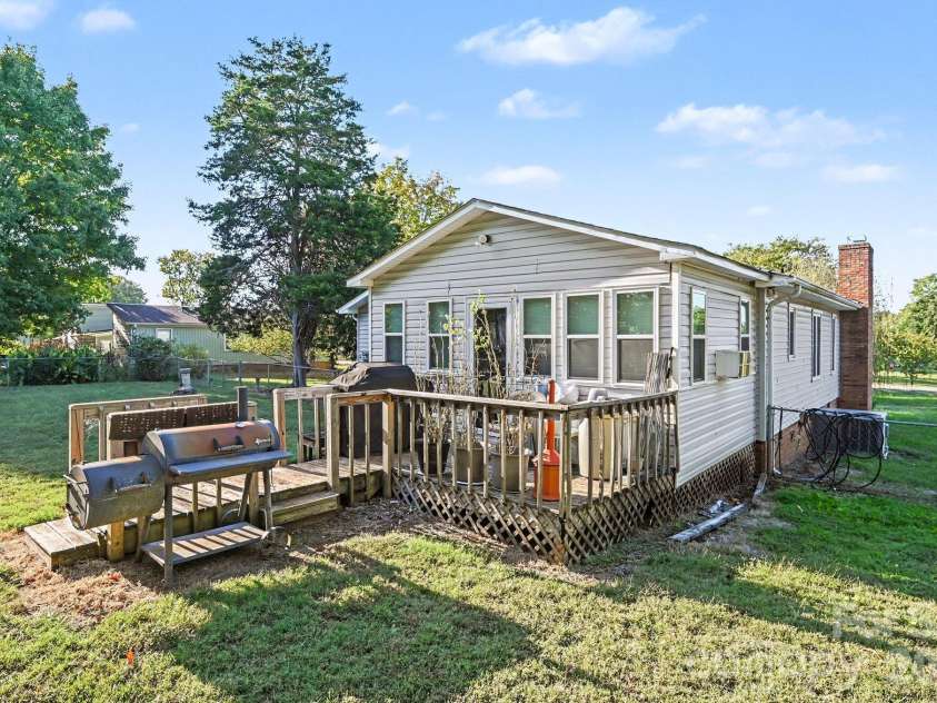 2637 Old Plantation Drive, Concord, NC 28027.  MLS# CAR4433126, YatesRealty ID 56543. 