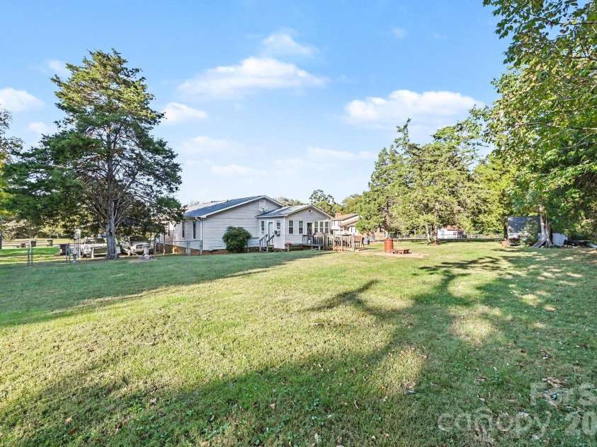 2637 Old Plantation Drive, Concord, NC 28027.  MLS# CAR4433126, YatesRealty ID 56543. 