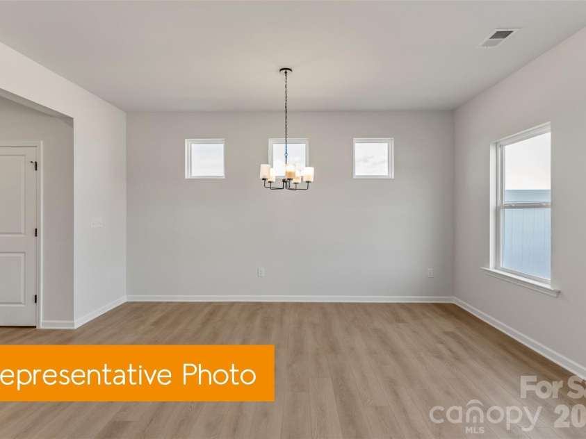 5414 Starfall Way, Charlotte, NC 28214.  MLS# CAR4434584, YatesRealty ID 56545. Dining Room