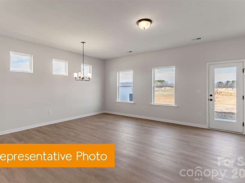 5414 Starfall Way, Charlotte, NC 28214.  MLS# CAR4434584, YatesRealty ID 56545. Dining Room/Family Room