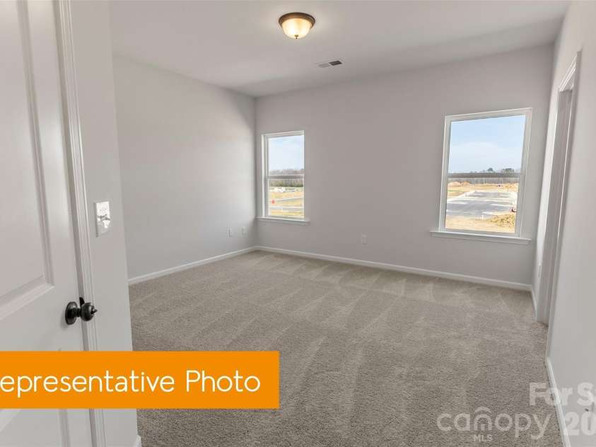 5414 Starfall Way, Charlotte, NC 28214.  MLS# CAR4434584, YatesRealty ID 56545. Primary Bathroom