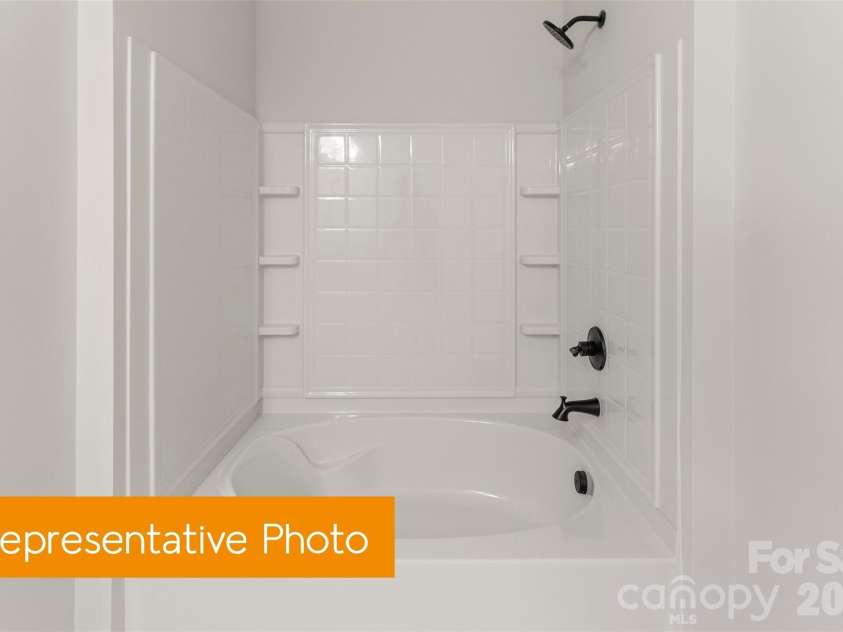 5414 Starfall Way, Charlotte, NC 28214.  MLS# CAR4434584, YatesRealty ID 56545. Primary Bathroom