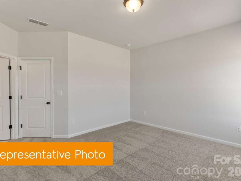 5414 Starfall Way, Charlotte, NC 28214.  MLS# CAR4434584, YatesRealty ID 56545. Primary Bedroom