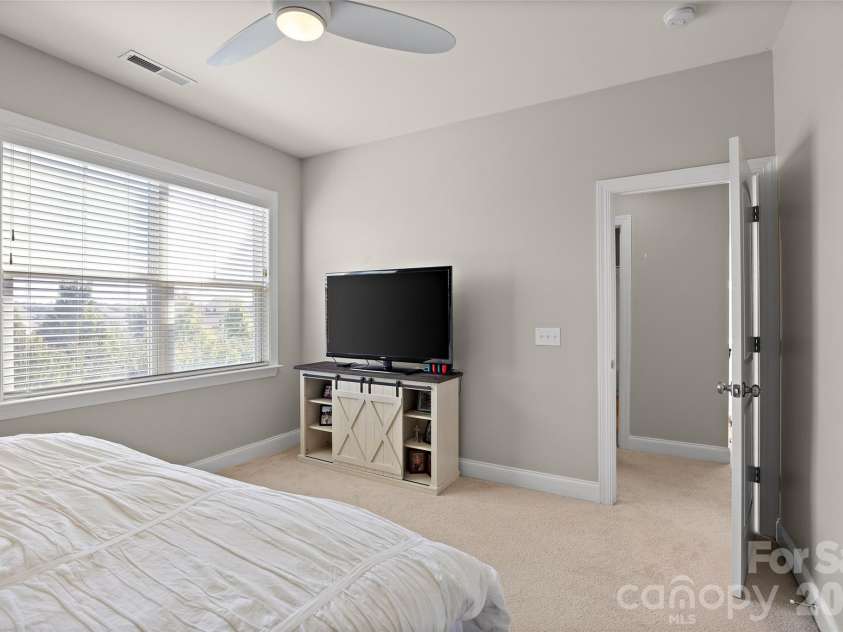 1557 Cedar Park Drive, Pineville, NC 28134.  MLS# CAR4432932, YatesRealty ID 56547. 