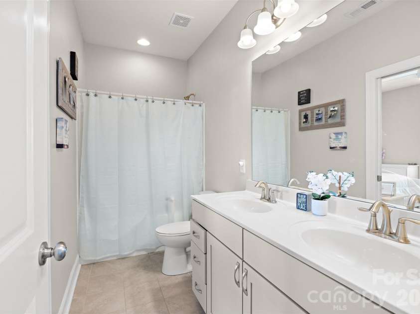 1557 Cedar Park Drive, Pineville, NC 28134.  MLS# CAR4432932, YatesRealty ID 56547. 