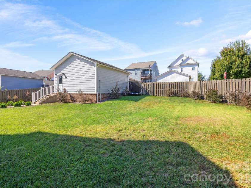 1557 Cedar Park Drive, Pineville, NC 28134.  MLS# CAR4432932, YatesRealty ID 56547. 
