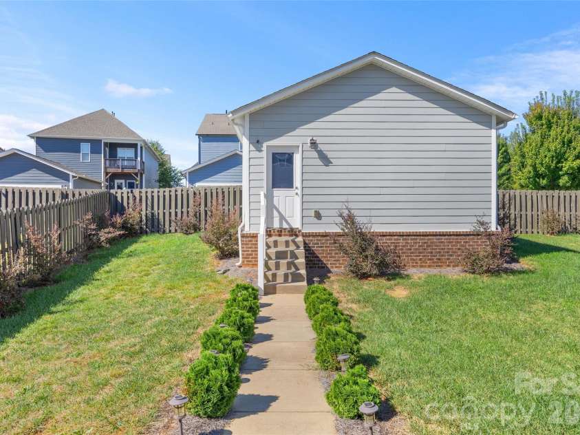 1557 Cedar Park Drive, Pineville, NC 28134.  MLS# CAR4432932, YatesRealty ID 56547. Detached 2-Car Garage