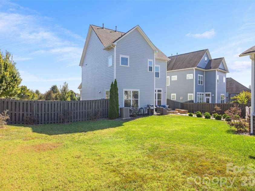 1557 Cedar Park Drive, Pineville, NC 28134.  MLS# CAR4432932, YatesRealty ID 56547. Spacious Backyard