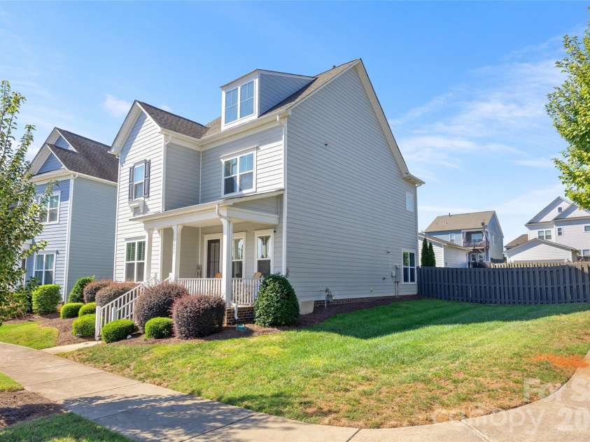 1557 Cedar Park Drive, Pineville, NC 28134.  MLS# CAR4432932, YatesRealty ID 56547. Spacious Yard