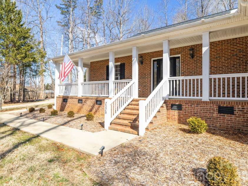 2329 Millbrook Drive, Haw River, NC 27258.  MLS# CAR4434226, YatesRealty ID 56557. 