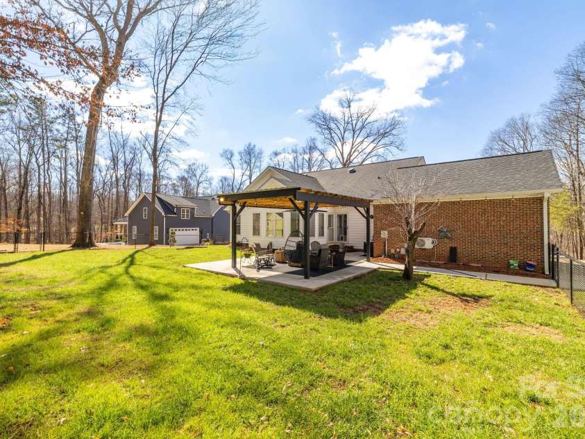 2329 Millbrook Drive, Haw River, NC 27258.  MLS# CAR4434226, YatesRealty ID 56557. 