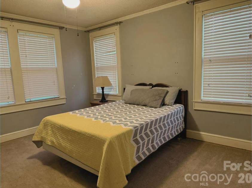 509 Hilton Street, Kershaw, SC 29067.  MLS# CAR4354734, YatesRealty ID 5656. 1st bed