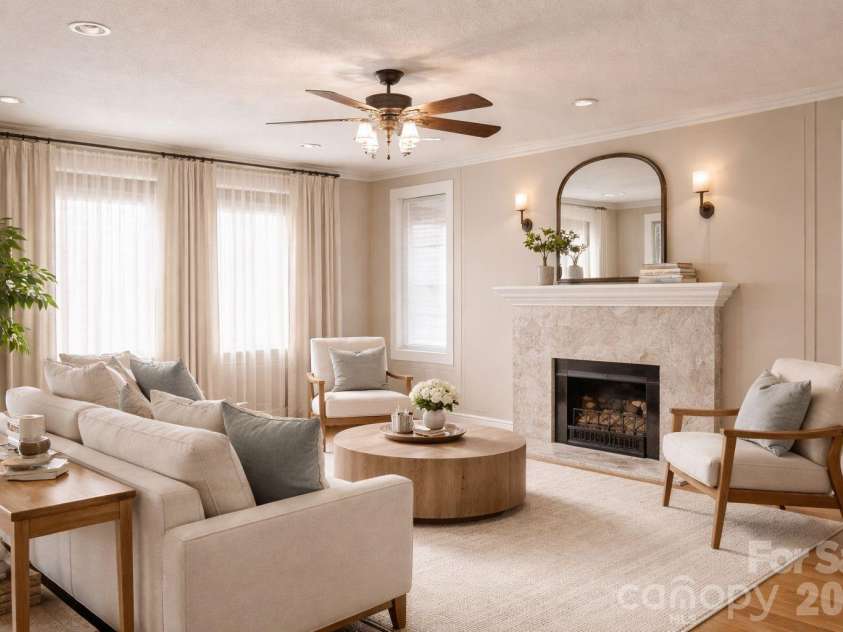 509 Hilton Street, Kershaw, SC 29067.  MLS# CAR4354734, YatesRealty ID 5656. Could be Front living room