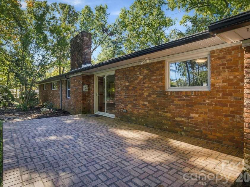 1211 Laurel Street, Valdese, NC 28690.  MLS# CAR4424986, YatesRealty ID 56561. 