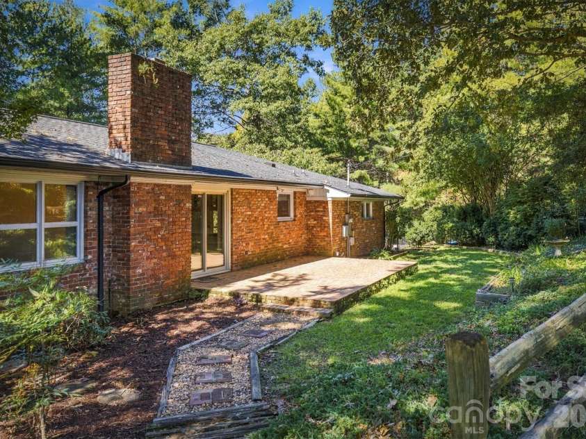 1211 Laurel Street, Valdese, NC 28690.  MLS# CAR4424986, YatesRealty ID 56561. 