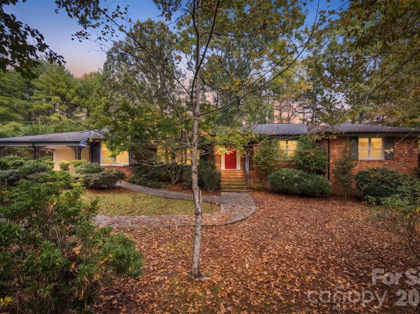 1211 Laurel Street, Valdese, NC 28690.  MLS# CAR4424986, YatesRealty ID 56561. 