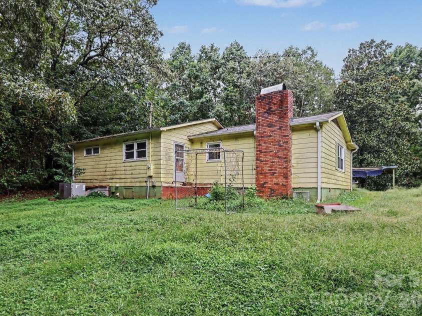 6872 Jake Seagle Road, Vale, NC 28168.  MLS# CAR4427499, YatesRealty ID 56565. 