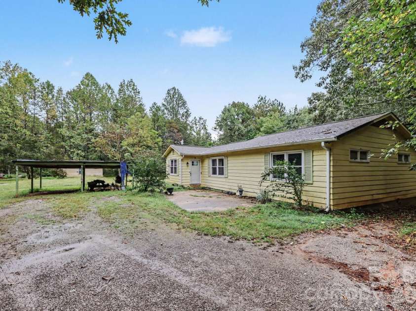 6872 Jake Seagle Road, Vale, NC 28168.  MLS# CAR4427499, YatesRealty ID 56565. 