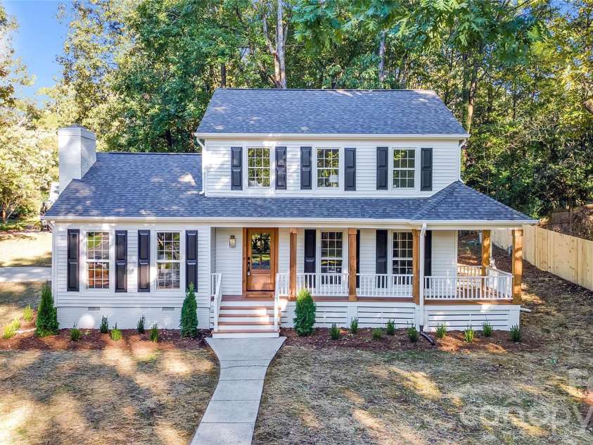 512 Morning Dale Road, Matthews, NC 28105.  MLS# CAR4431332, YatesRealty ID 56566. 