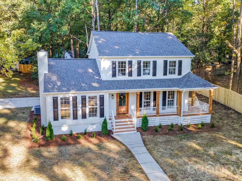 512 Morning Dale Road, Matthews, NC 28105.  MLS# CAR4431332, YatesRealty ID 56566. 