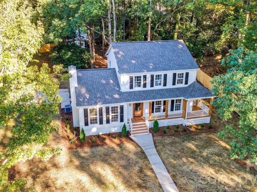 512 Morning Dale Road, Matthews, NC 28105.  MLS# CAR4431332, YatesRealty ID 56566. 