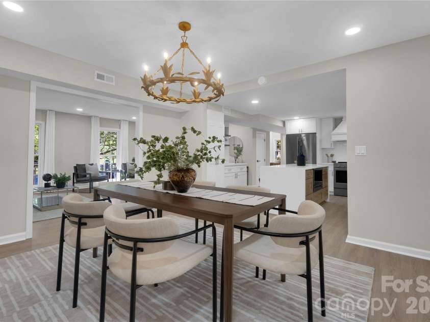 512 Morning Dale Road, Matthews, NC 28105.  MLS# CAR4431332, YatesRealty ID 56566. 