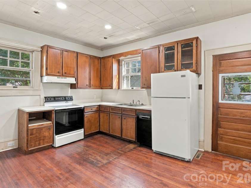 701 Hayne Street, Monroe, NC 28112.  MLS# CAR4431991, YatesRealty ID 56567. 