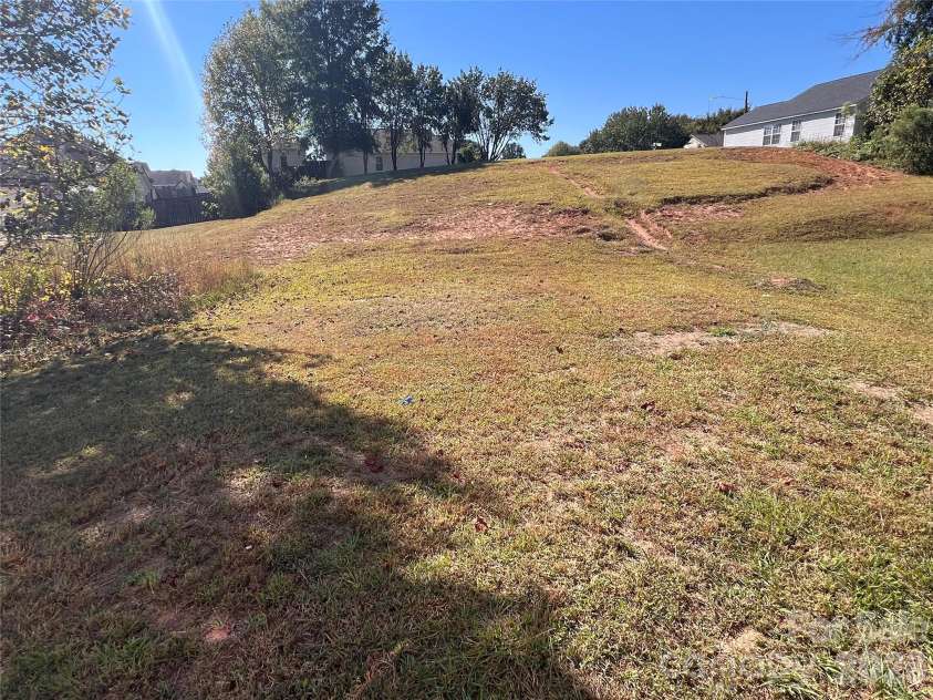 2877 Signal Court, Concord, NC 28027.  MLS# CAR4433370, YatesRealty ID 56568. 