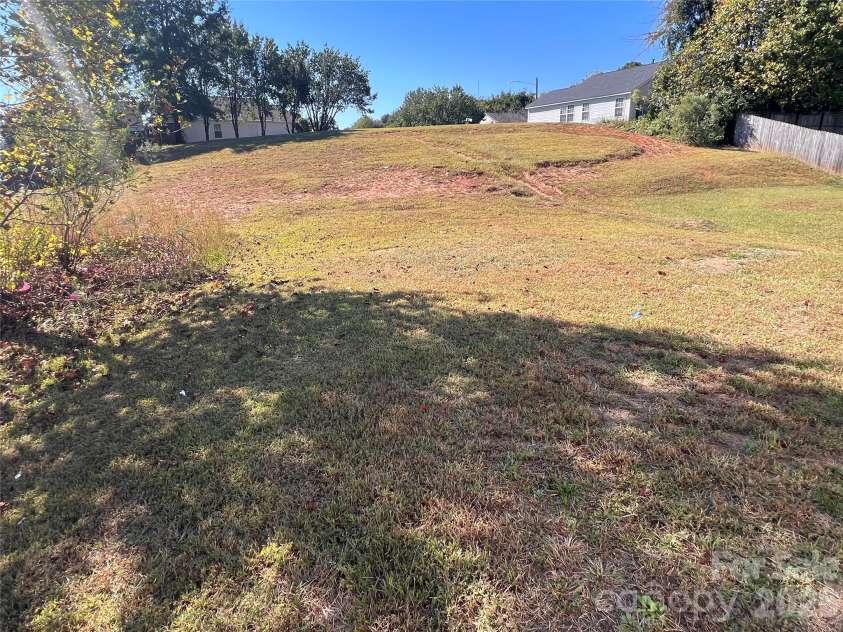 2877 Signal Court, Concord, NC 28027.  MLS# CAR4433370, YatesRealty ID 56568. 