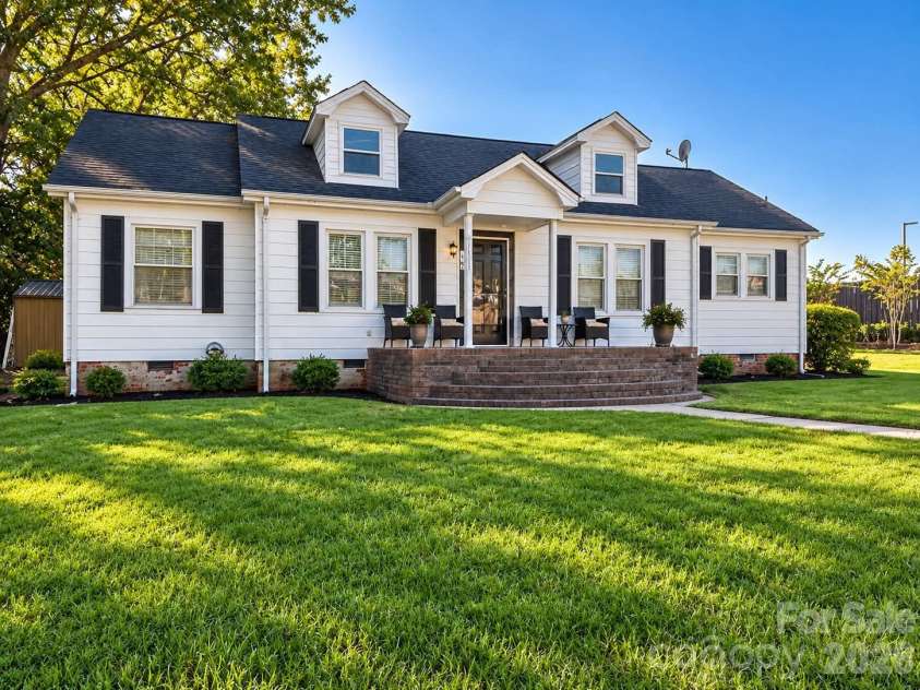 114 White Street, Marshville, NC 28103.  MLS# CAR4434686, YatesRealty ID 56569. 