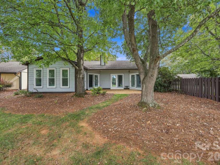 105 Bermuda Run Drive, Advance, NC 27006.  MLS# CAR4433853, YatesRealty ID 56570. 