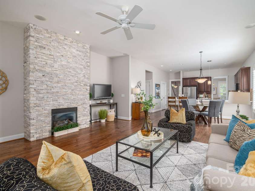 113 Ft. William Avenue, Belmont, NC 28012.  MLS# CAR4431980, YatesRealty ID 56574. Open main floorplan