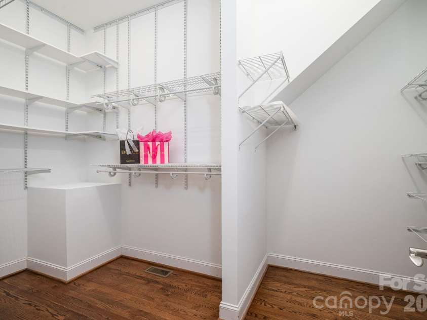 113 Ft. William Avenue, Belmont, NC 28012.  MLS# CAR4431980, YatesRealty ID 56574. Primary closet